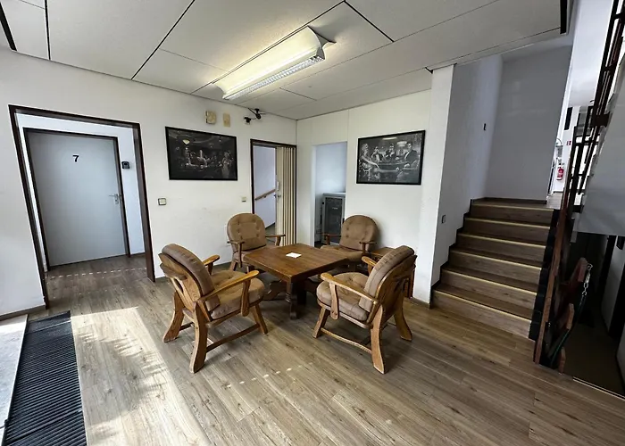 Pension Hostel Herdorf *